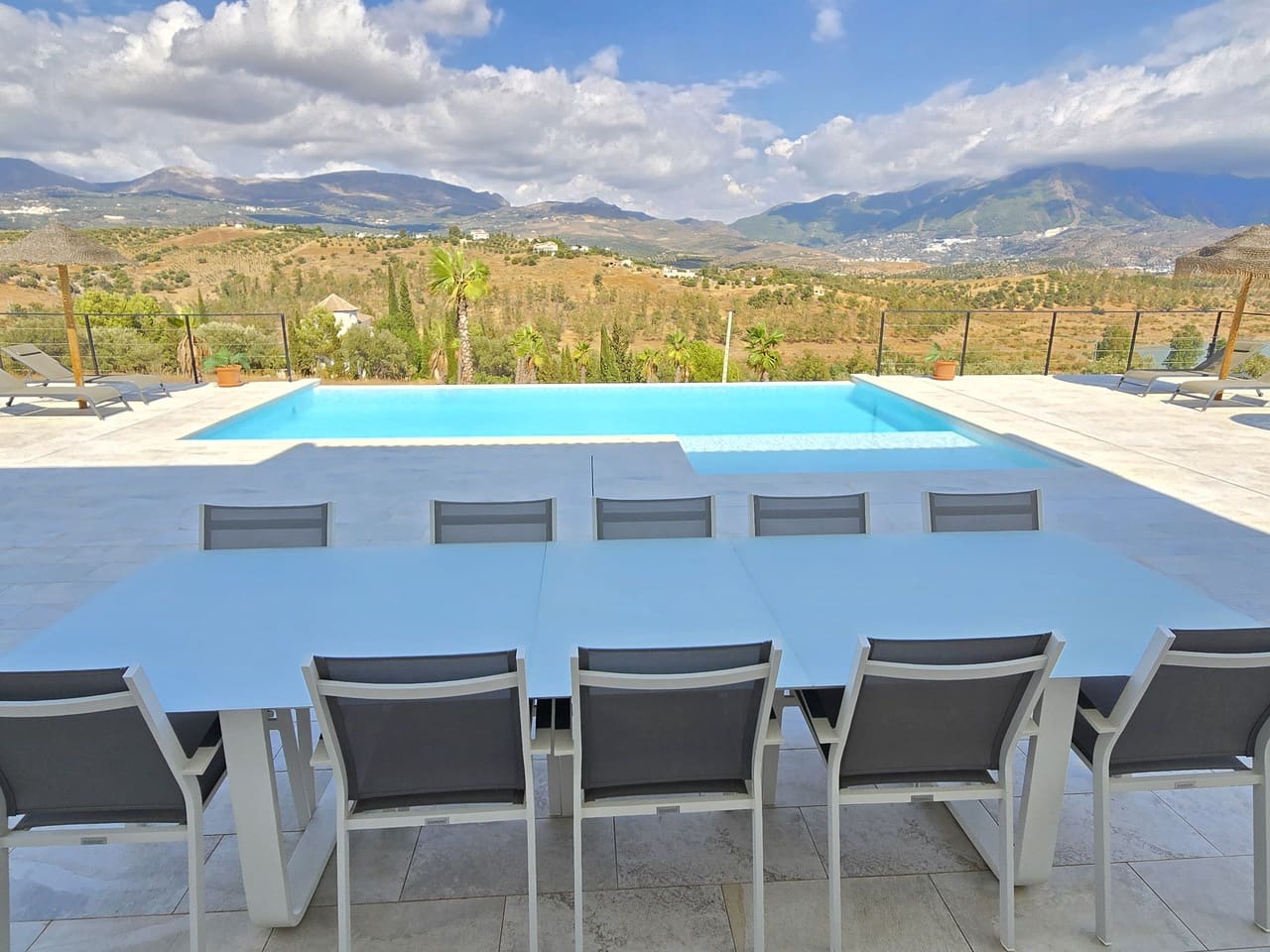 4 bedroom Villa for sale in Los Romanes with pool garage - € 795,000 (Ref: 9278485)