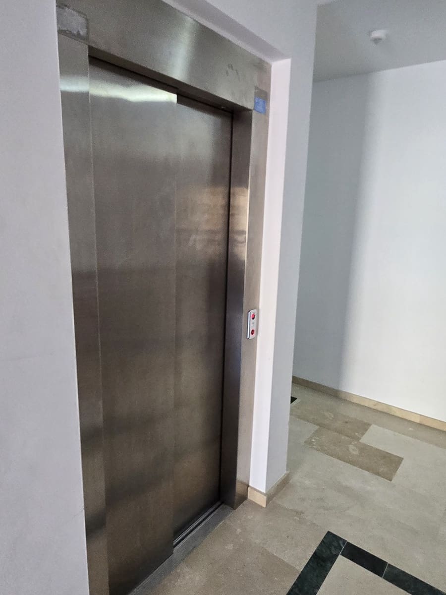 Apartamento de 2 habitaciones en Alcaucín en venta con garaje - 135.000 € (Ref: 9282823)