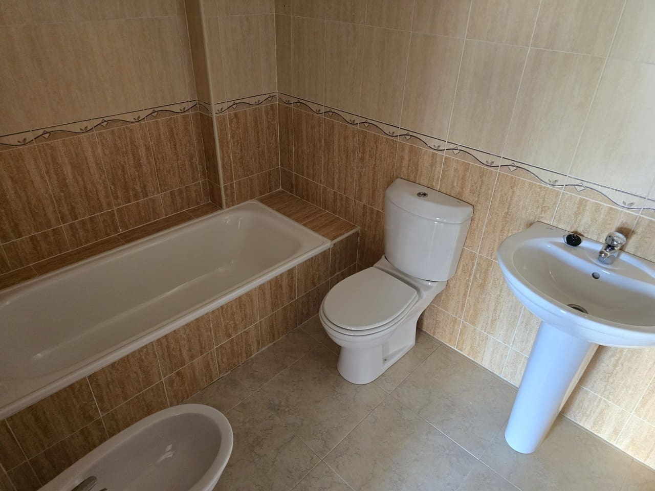 3 soveværelse Byhus til salg i Alcaucin med swimmingpool garage - € 185.000 (Ref: 9283042)