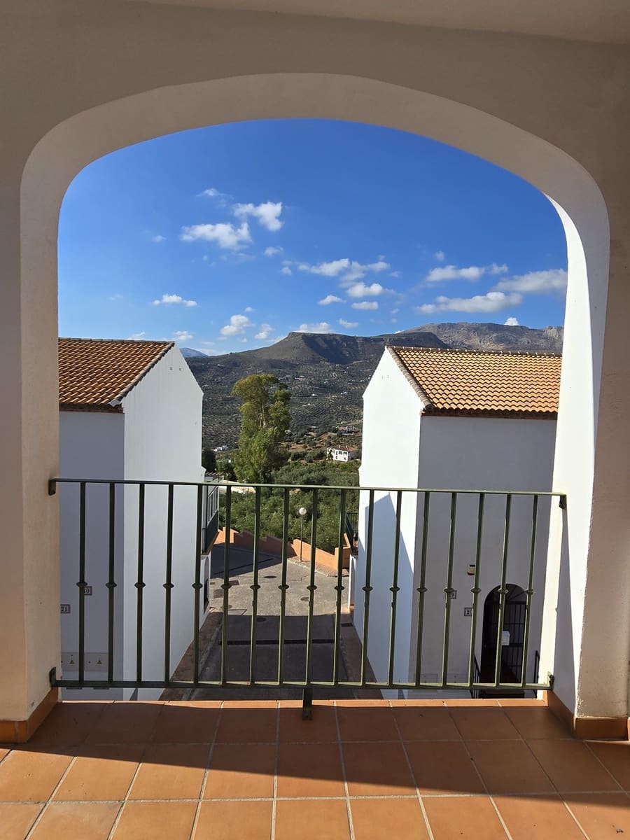 3 soveværelse Byhus til salg i Alcaucin med swimmingpool garage - € 185.000 (Ref: 9283042)