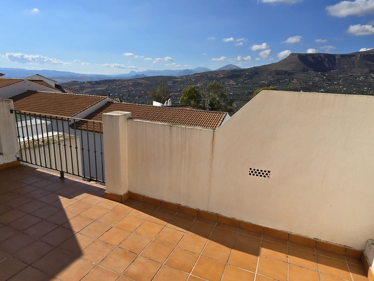 3 soveværelse Byhus til salg i Alcaucin med swimmingpool garage - € 185.000 (Ref: 9283042)