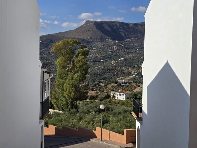 3 soveværelse Byhus til salg i Alcaucín med swimmingpool garage - € 185.000 (Ref: 9283042)