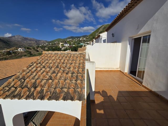 3 soveværelse Byhus til salg i Alcaucín med swimmingpool garage - € 185.000 (Ref: 9283042)