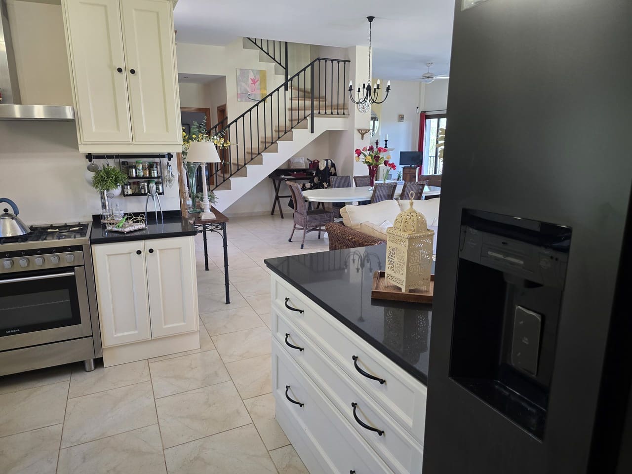 6 slaapkamer Villa te koop in Vinuela met zwembad garage - € 795.000 (Ref: 9288490)