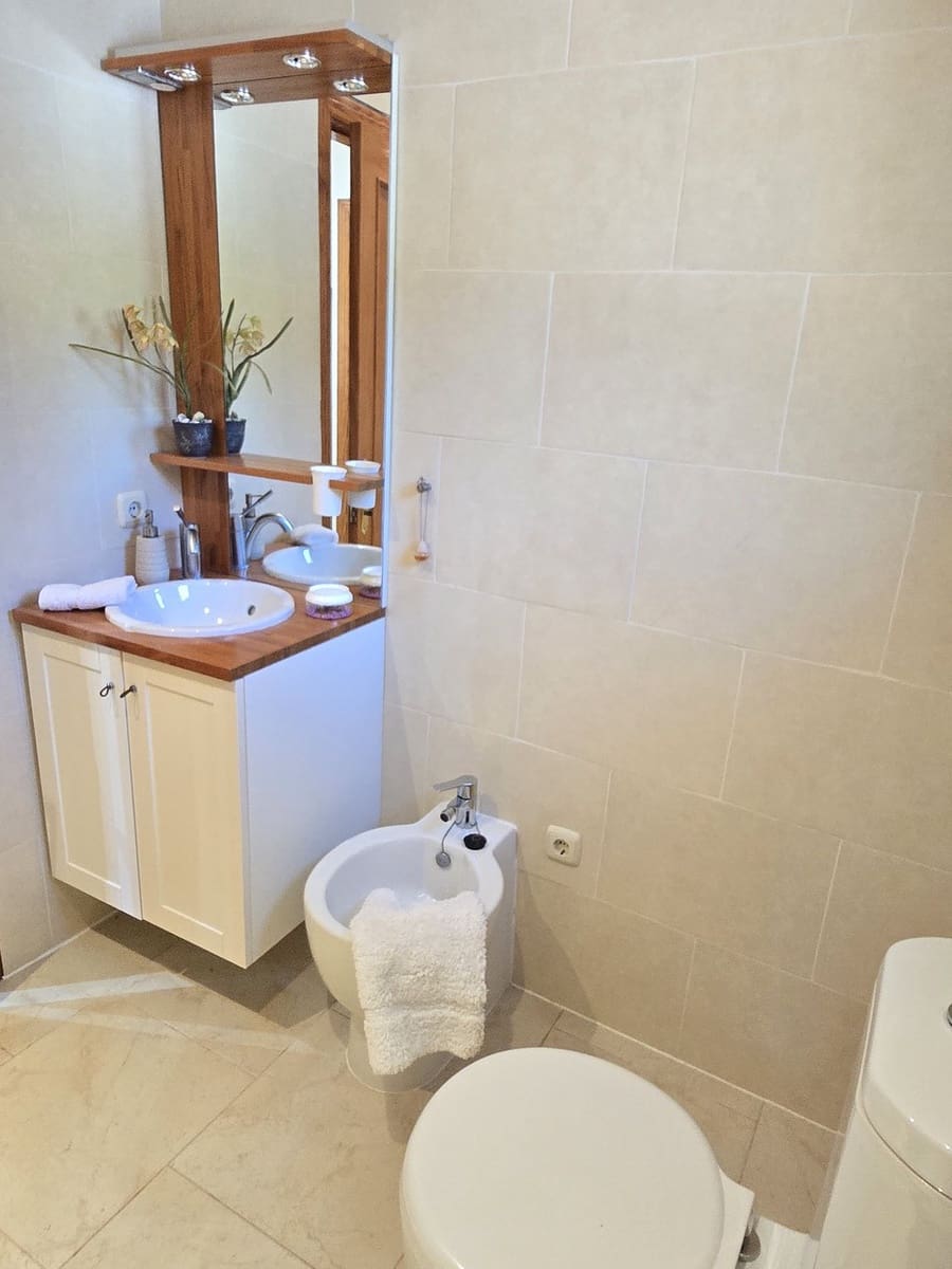 6 slaapkamer Villa te koop in Vinuela met zwembad garage - € 795.000 (Ref: 9288490)