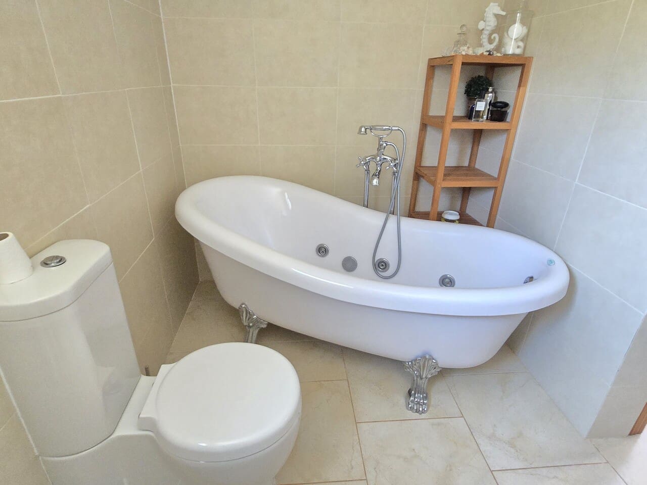 6 slaapkamer Villa te koop in Vinuela met zwembad garage - € 795.000 (Ref: 9288490)