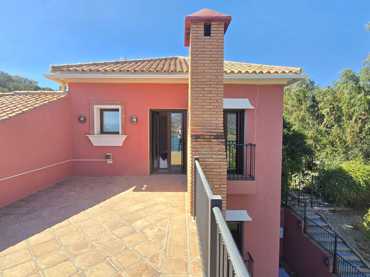 6 slaapkamer Villa te koop in Vinuela met zwembad garage - € 795.000 (Ref: 9288490)