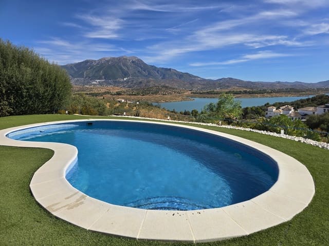 6 makuuhuone Huvila myytävänä paikassa Viñuela mukana uima-altaan 
autotalli - 795 000 € (Ref: 9288490)