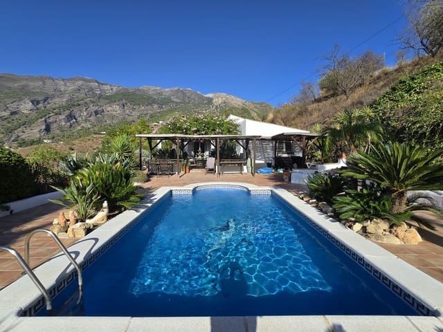 5 sovrum Villa till salu i Canillas de Aceituno med pool - 595 000 € (Ref: 9296062)