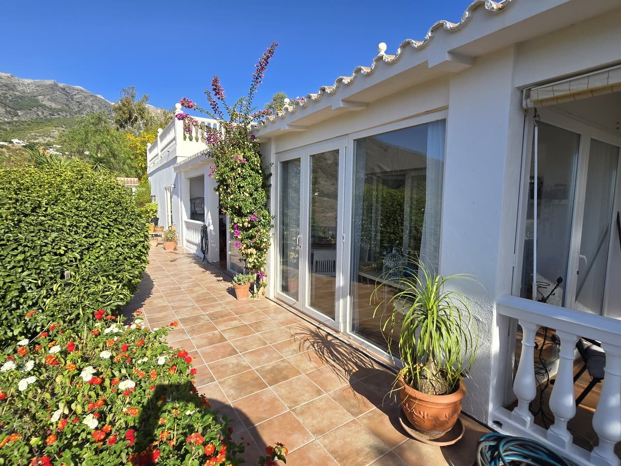 5 soveværelse Villa til salg i Canillas de Aceituno med swimmingpool - € 595.000 (Ref: 9296062)