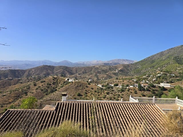 5 sovrum Villa till salu i Canillas de Aceituno med pool - 595 000 € (Ref: 9296062)