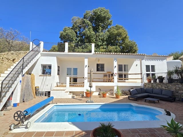 2 soveværelse Villa til salg i Periana med swimmingpool garage - € 245.000 (Ref: 9296063)