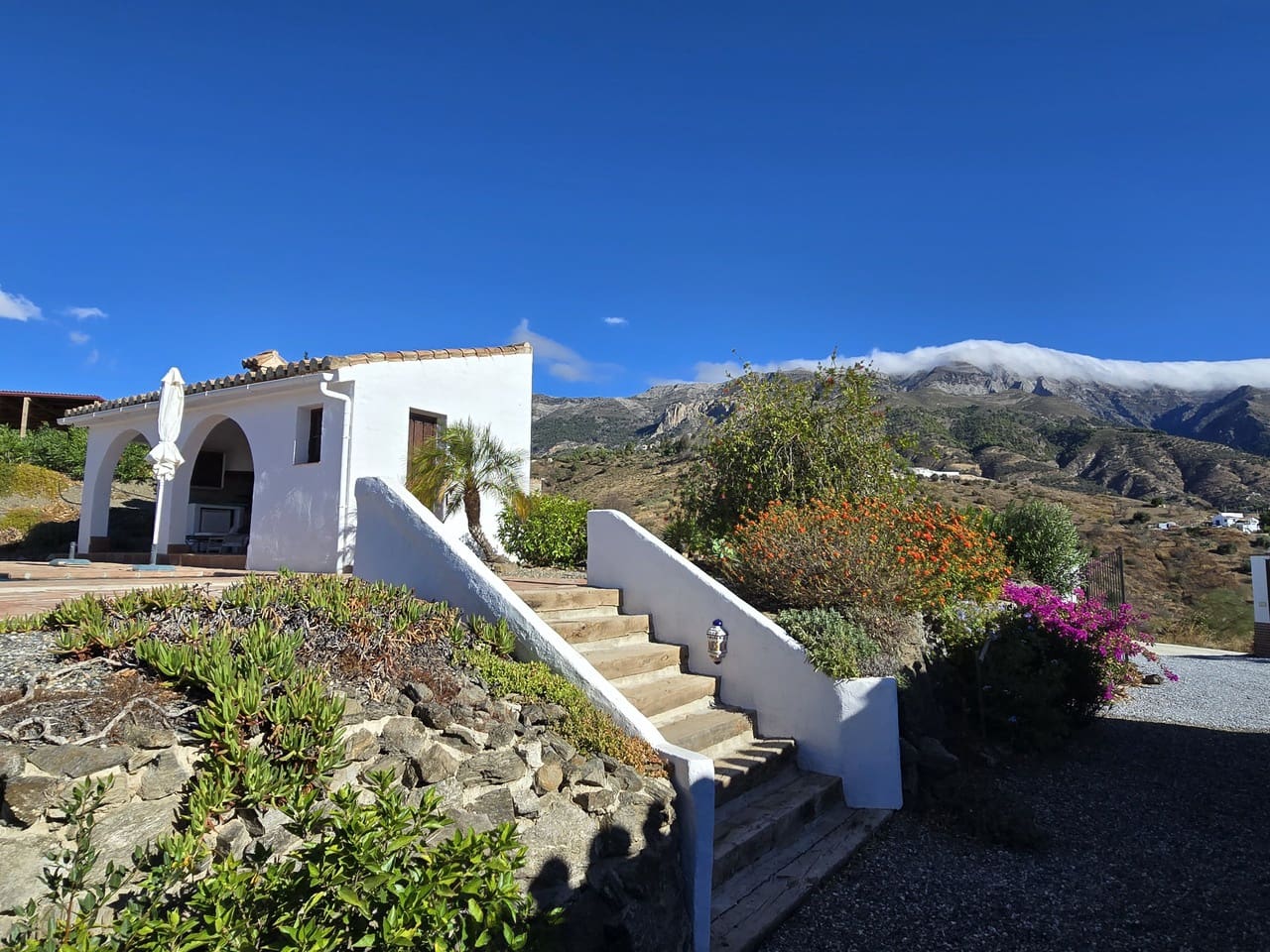 4 sypialnia Willa na sprzedaż w Canillas de Aceituno z basenem garażem - 589 950 € (Ref: 9331891)