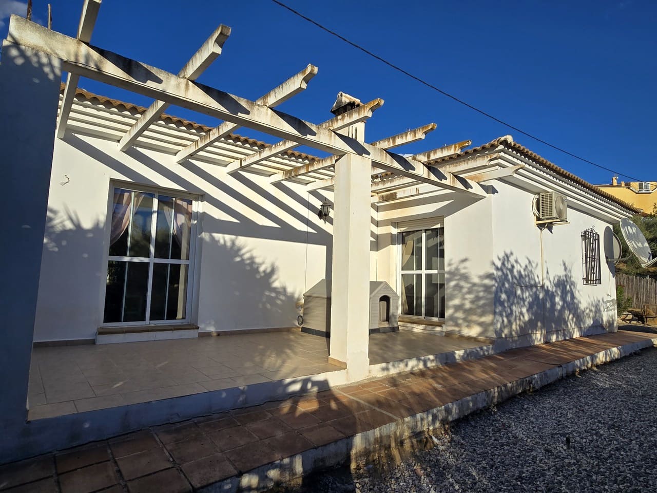 3 sovrum Villa till salu i Alcaucin med pool garage - 365 000 € (Ref: 9335633)