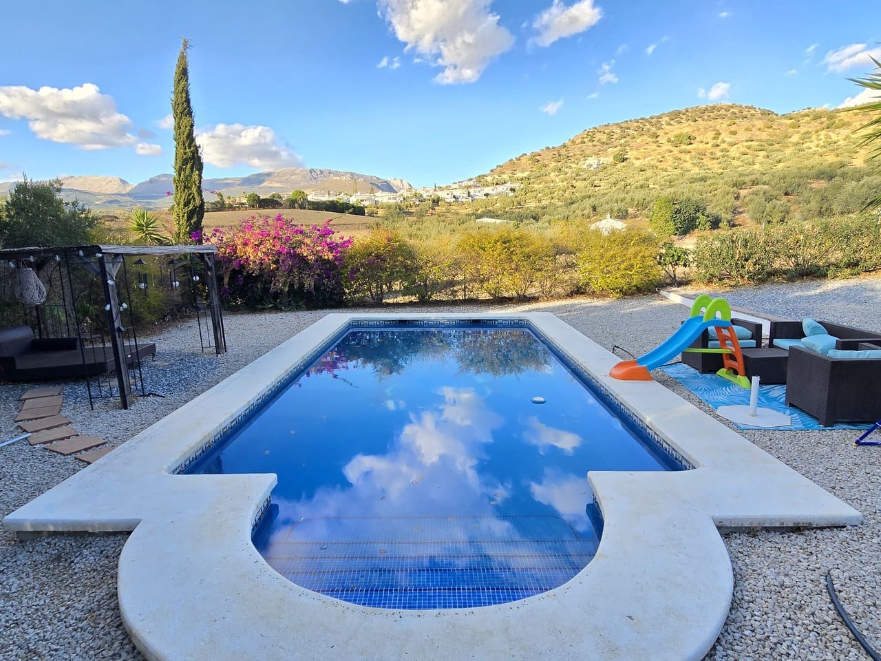 3 sovrum Villa till salu i Alcaucin med pool garage - 365 000 € (Ref: 9335633)