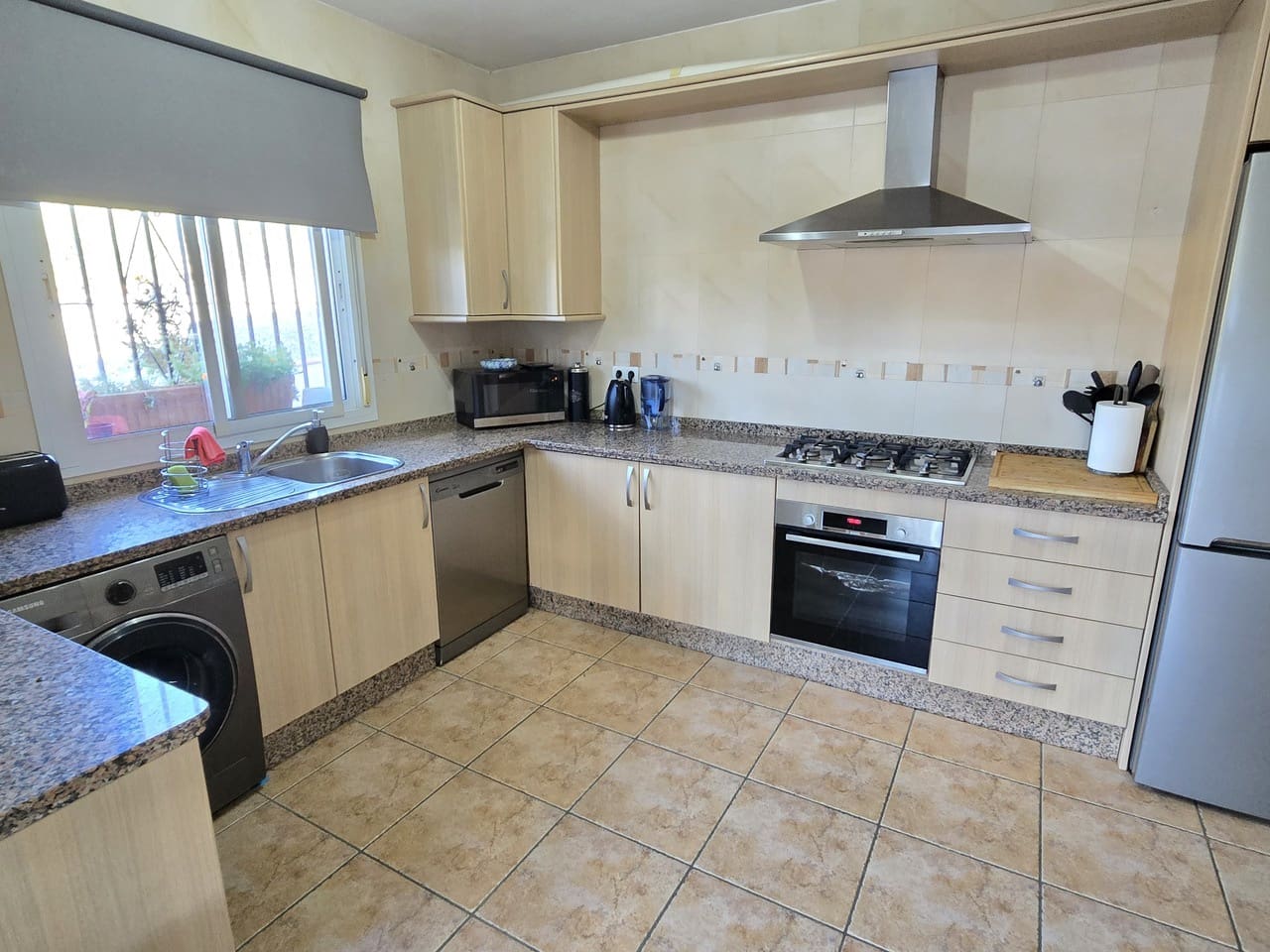 3 sovrum Villa till salu i Alcaucin med pool garage - 365 000 € (Ref: 9335633)