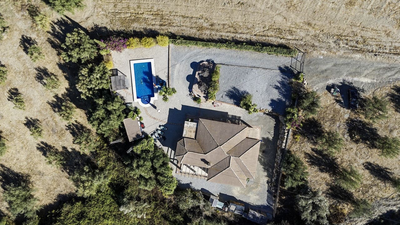 3 sovrum Villa till salu i Alcaucin med pool garage - 365 000 € (Ref: 9335633)