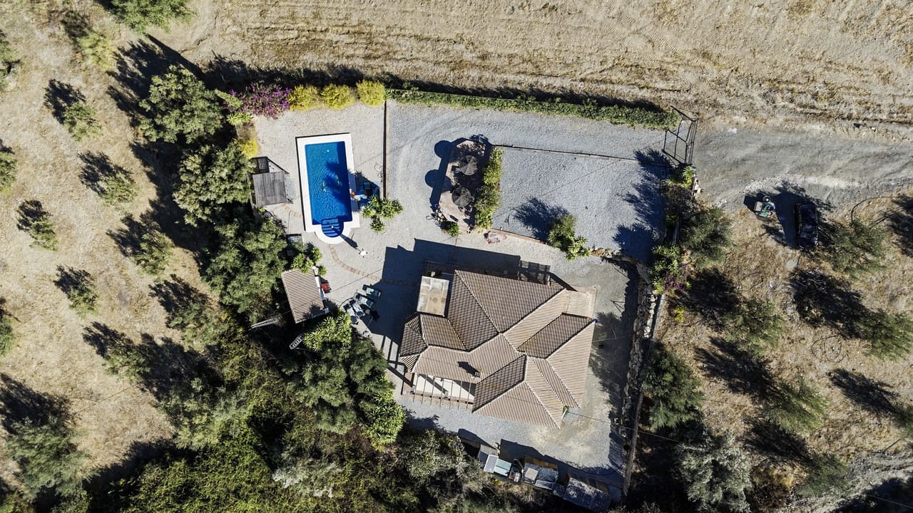 3 sovrum Villa till salu i Alcaucin med pool garage - 365 000 € (Ref: 9335633)