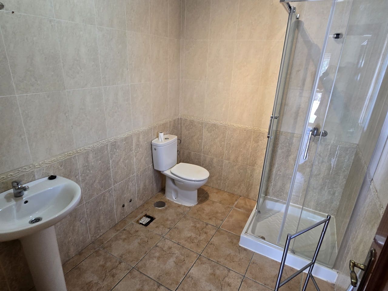 3 soverom Villa til salgs i Alcaucin med svømmebasseng garasje - € 345 000 (Ref: 9335633)