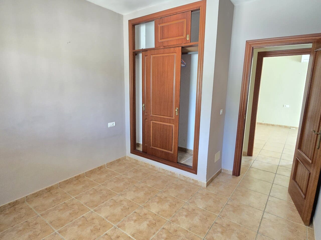 3 soverom Villa til salgs i Alcaucin med svømmebasseng garasje - € 345 000 (Ref: 9335633)