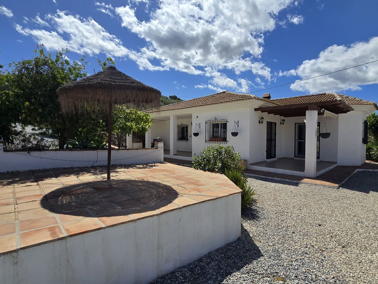 3 soverom Villa til salgs i Alcaucin med svømmebasseng garasje - € 345 000 (Ref: 9335633)