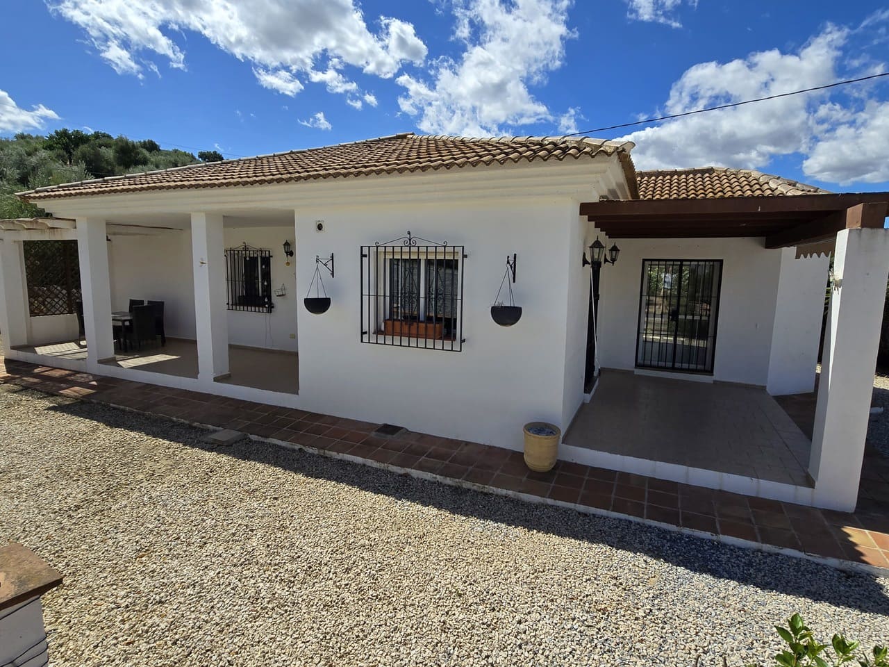 3 soverom Villa til salgs i Alcaucin med svømmebasseng garasje - € 345 000 (Ref: 9335633)