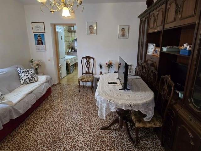 6 sovrum Hus till salu i Alcaucín med garage - 195 000 € (Ref: 9337051)