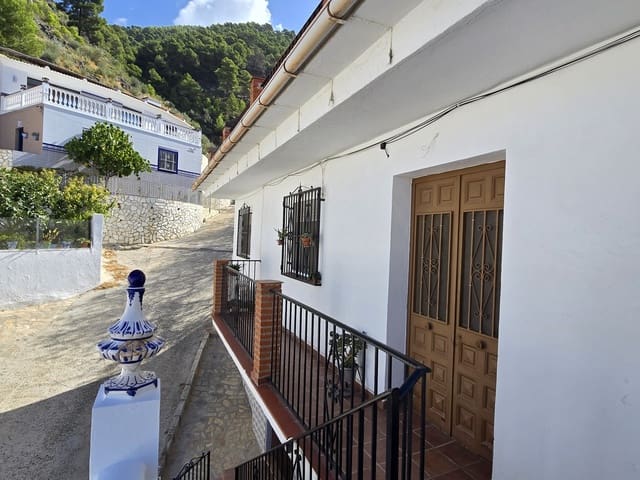 6 sovrum Hus till salu i Alcaucín med garage - 195 000 € (Ref: 9337051)