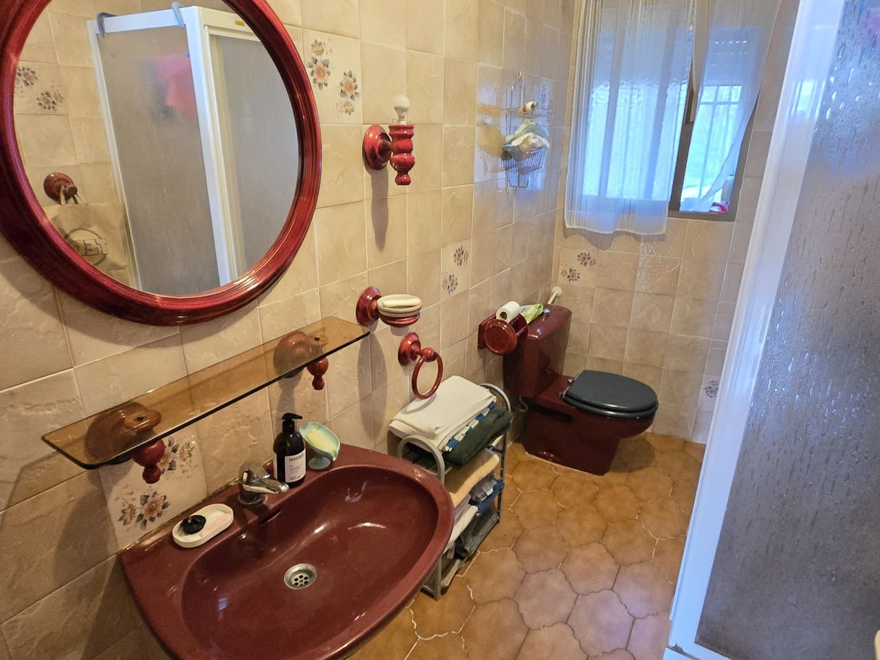 6 bedroom Townhouse for sale in Alcaucin with garage - € 195,000 (Ref: 9337051)