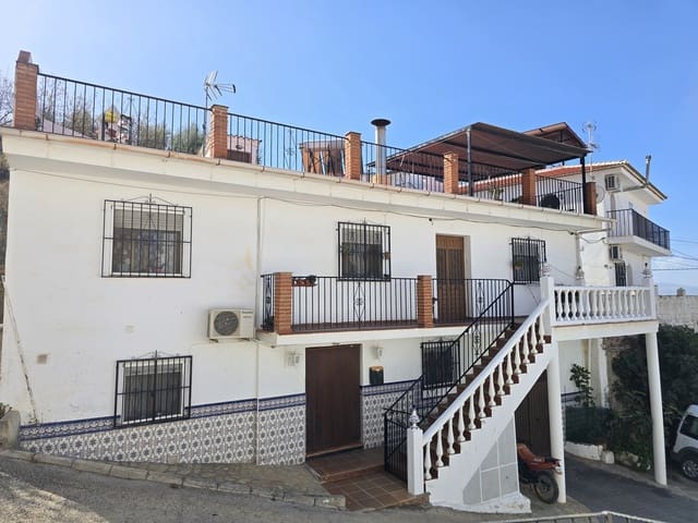 Casa de 6 habitaciones en Alcaucín en venta con garaje - 195.000 € (Ref: 9337051)