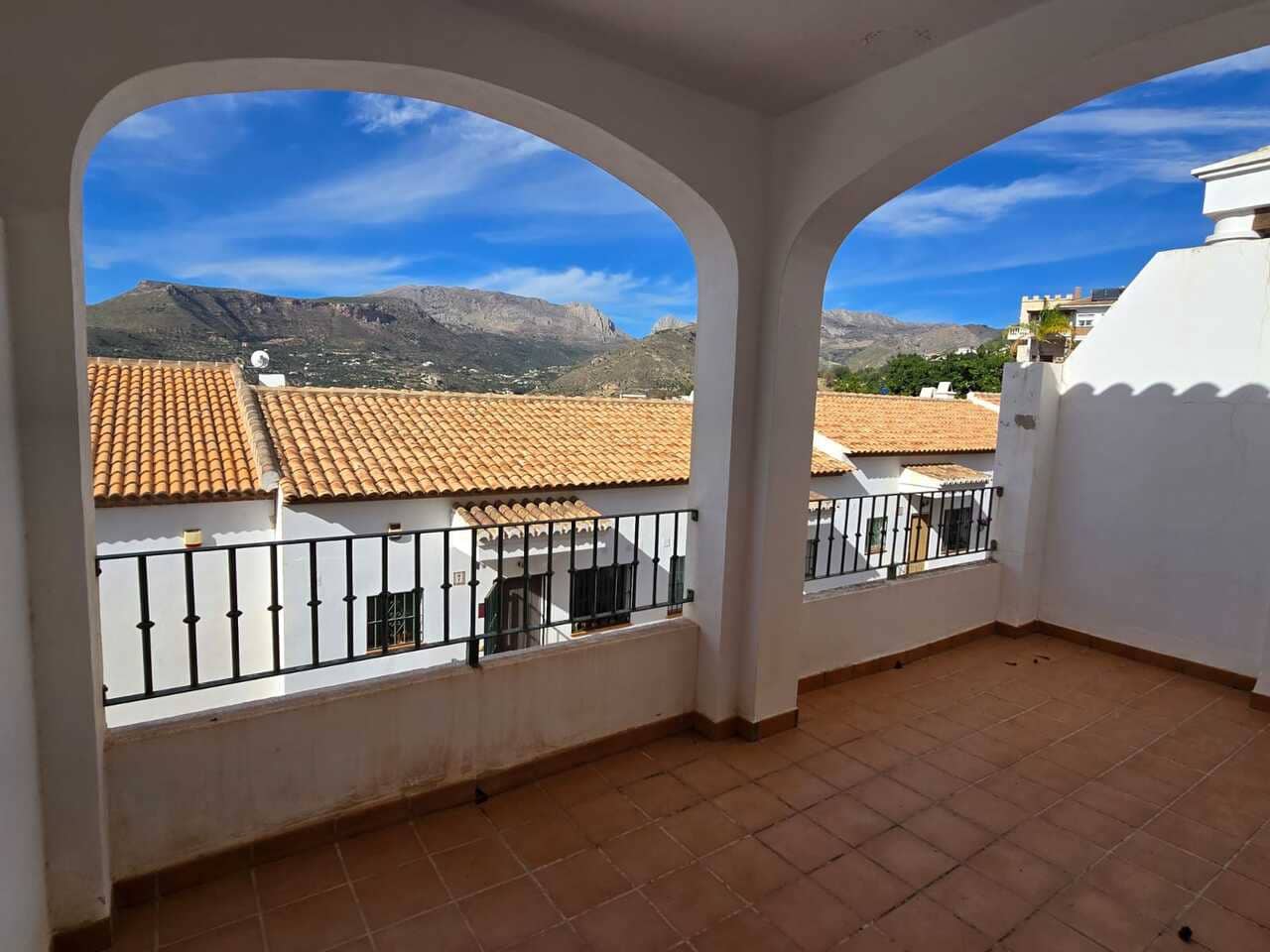 3 sovrum Hus till salu i Alcaucin med pool garage - 157 000 € (Ref: 9348466)