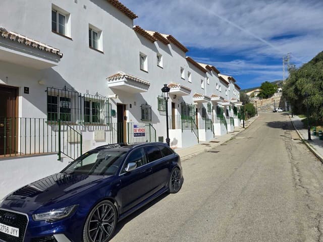 3 sovrum Hus till salu i Alcaucín med pool garage - 157 000 € (Ref: 9348466)