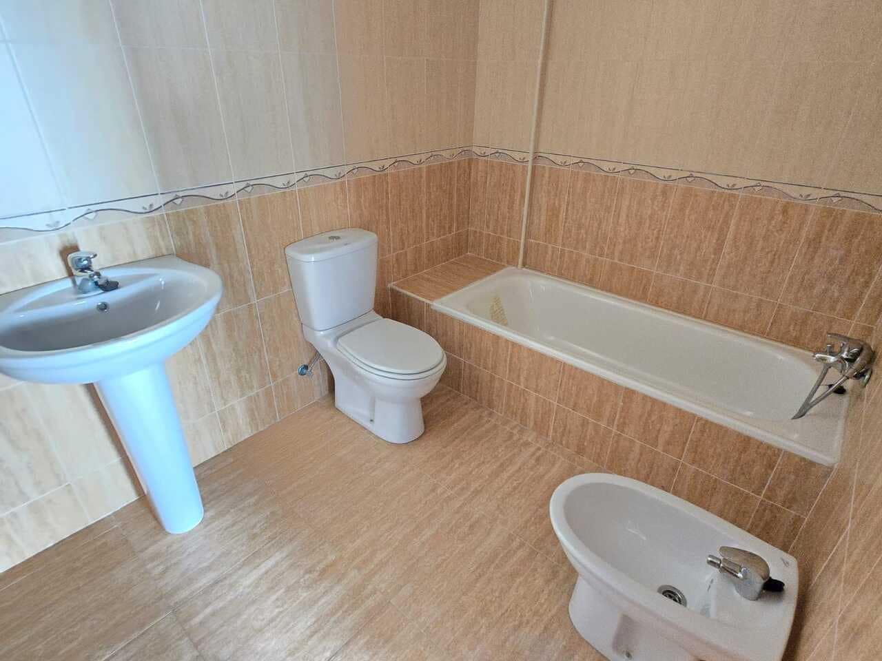 3 sovrum Hus till salu i Alcaucin med pool garage - 157 000 € (Ref: 9348466)