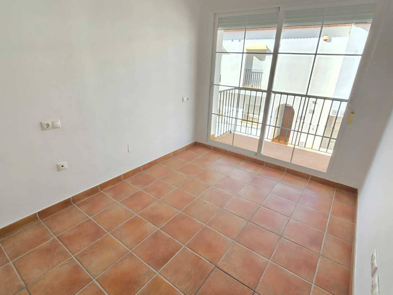 3 sovrum Hus till salu i Alcaucin med pool garage - 157 000 € (Ref: 9348466)