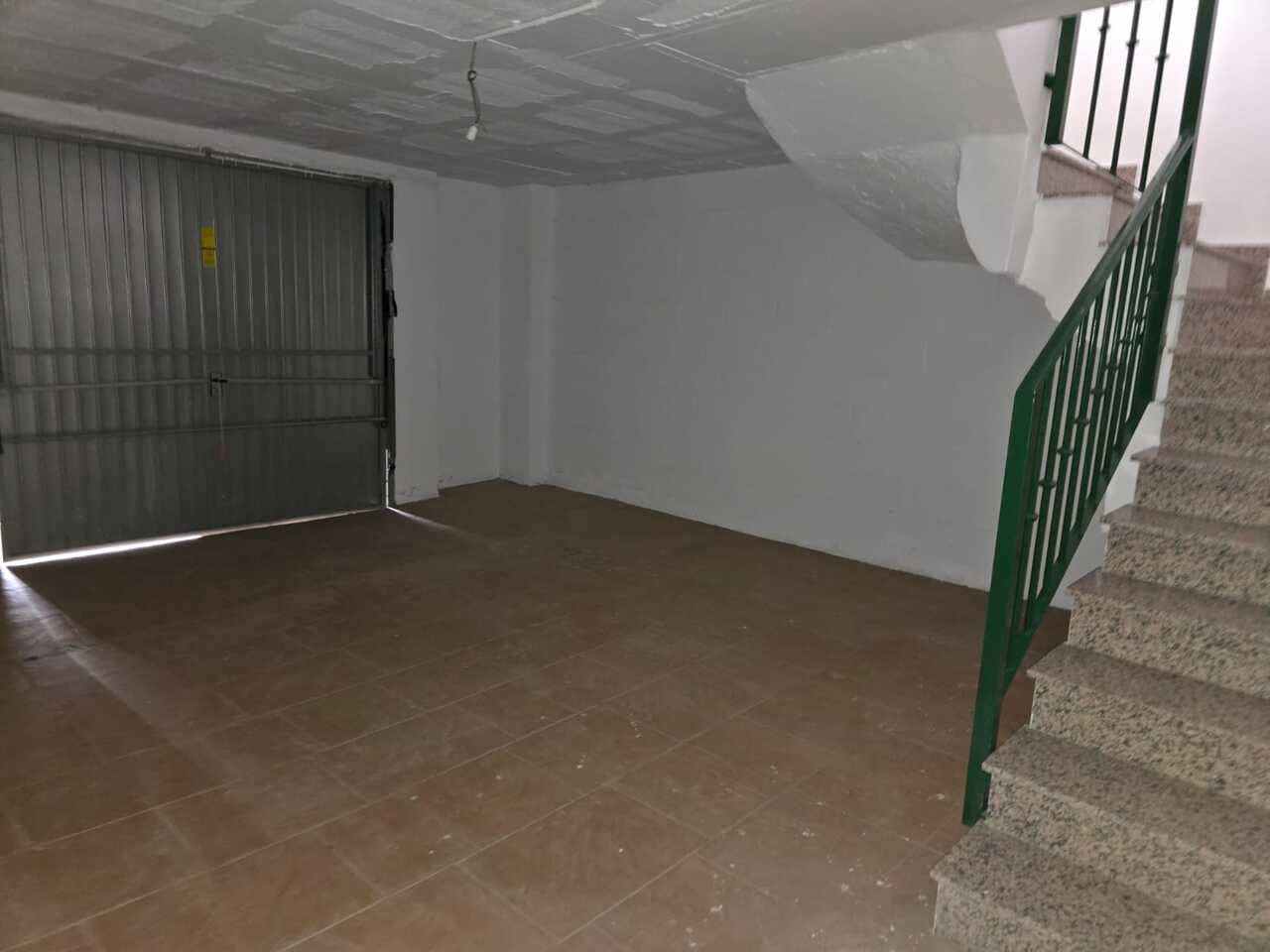 3 sovrum Hus till salu i Alcaucin med pool garage - 157 000 € (Ref: 9348466)