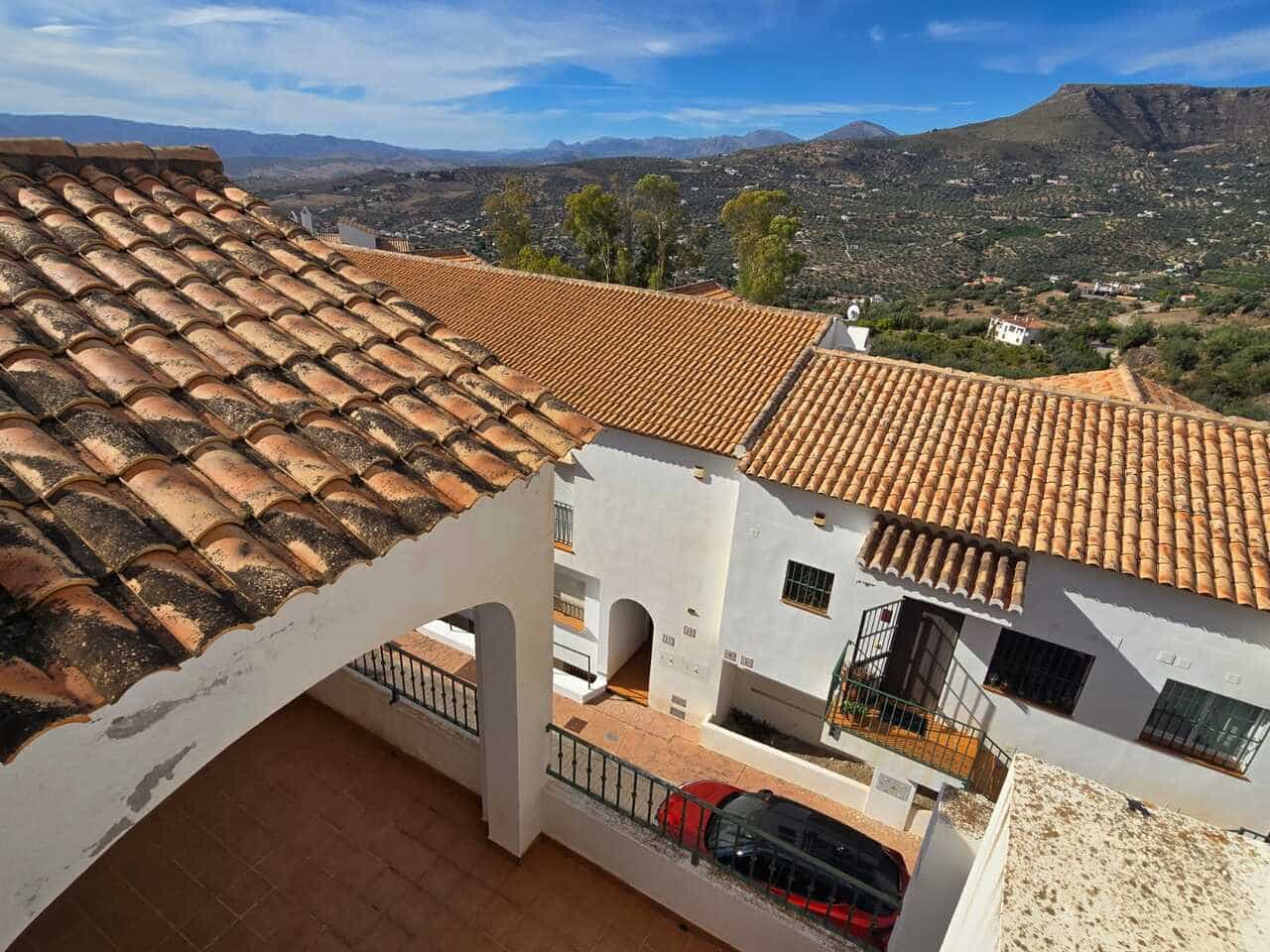 3 sovrum Hus till salu i Alcaucin med pool garage - 157 000 € (Ref: 9348466)