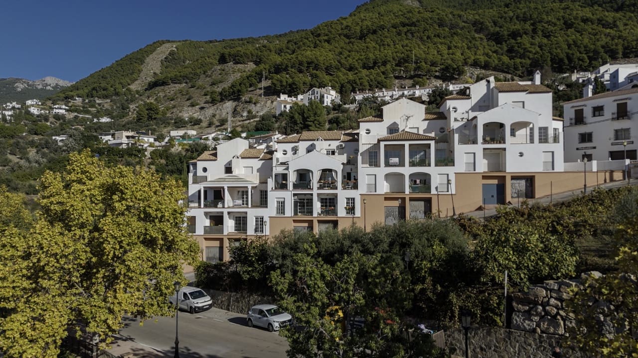 3 sovrum Hus till salu i Alcaucin med pool garage - 157 000 € (Ref: 9348466)