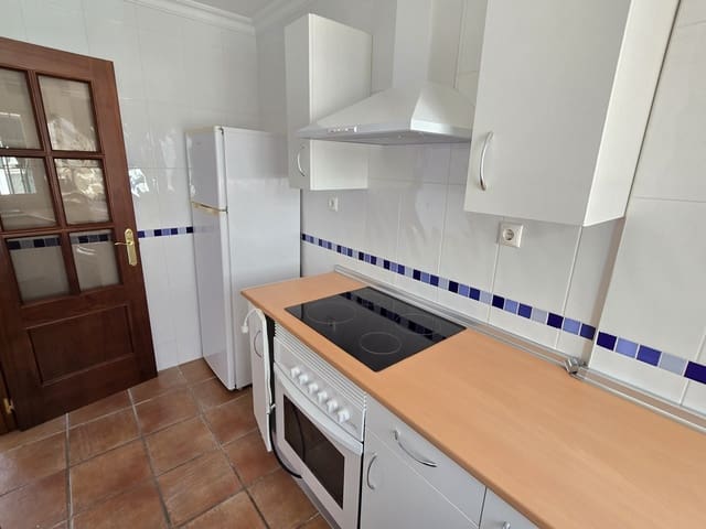 3 soveværelse Byhus til salg i Alcaucín med swimmingpool garage - € 195.000 (Ref: 9348586)