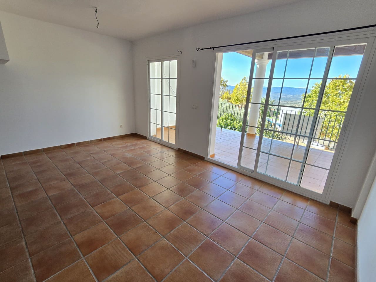 3 soveværelse Byhus til salg i Alcaucin med swimmingpool garage - € 195.000 (Ref: 9348586)