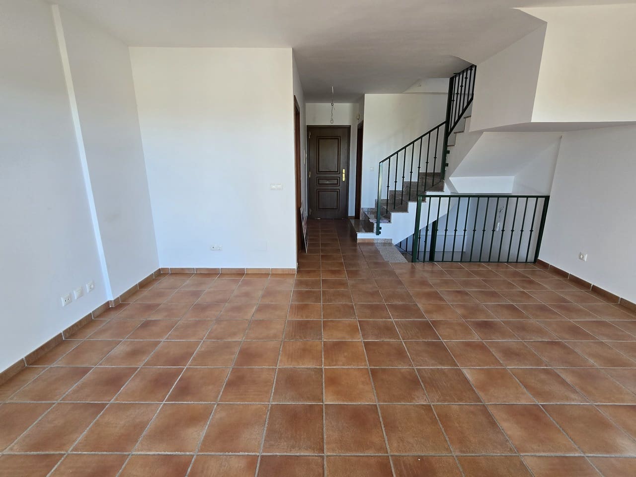 3 soveværelse Byhus til salg i Alcaucin med swimmingpool garage - € 195.000 (Ref: 9348586)