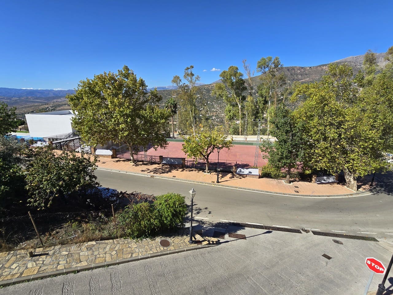 3 soveværelse Byhus til salg i Alcaucin med swimmingpool garage - € 195.000 (Ref: 9348586)