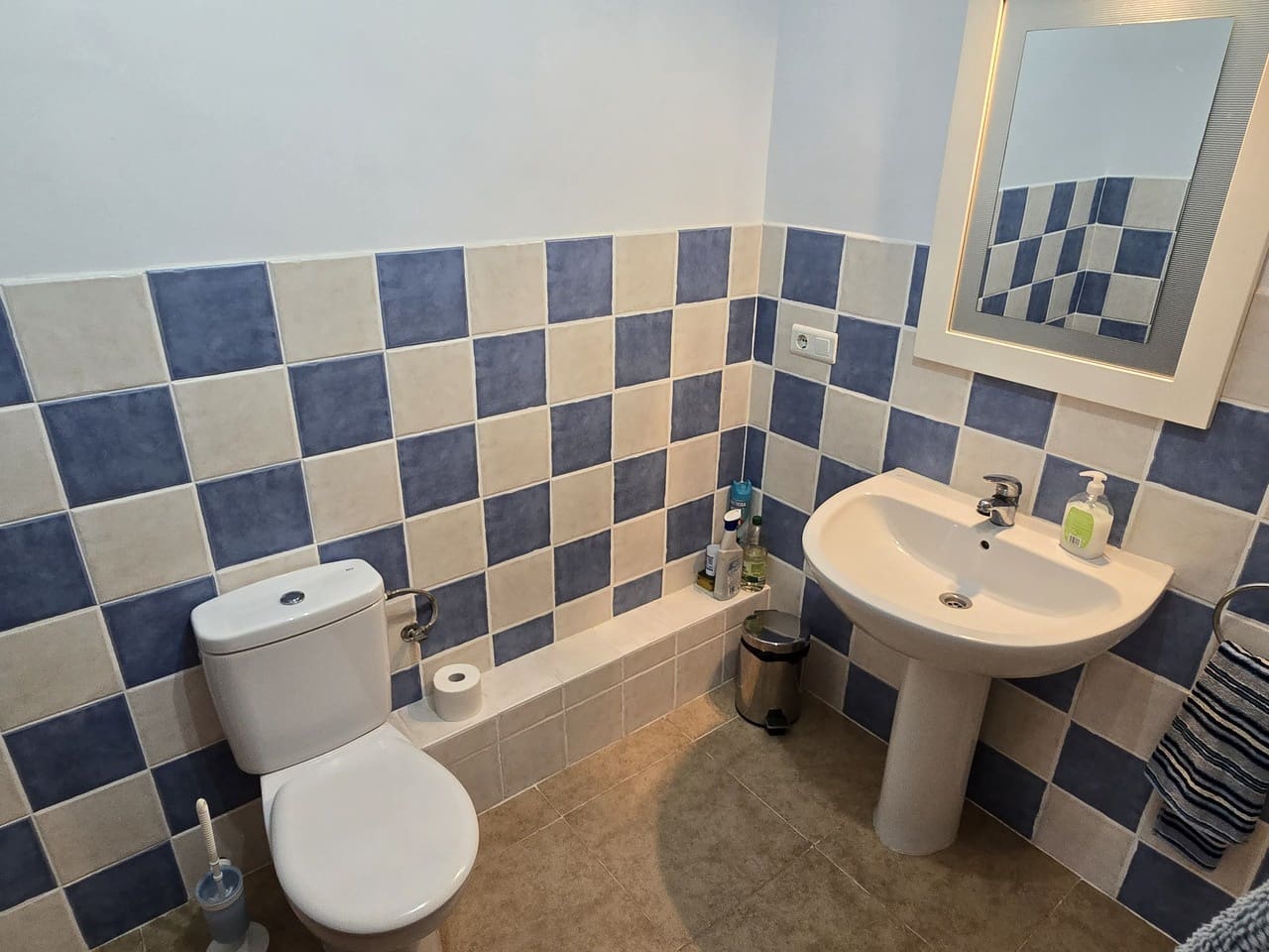 3 sypialnia Willa na sprzedaż w Alcaucin z basenem garażem - 299 000 € (Ref: 9357430)