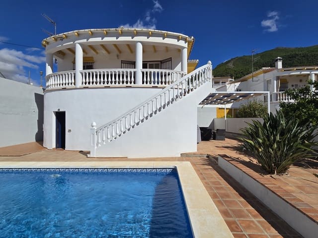 3 sypialnia Willa na sprzedaż w Alcaucín z basenem garażem - 299 000 € (Ref: 9357430)