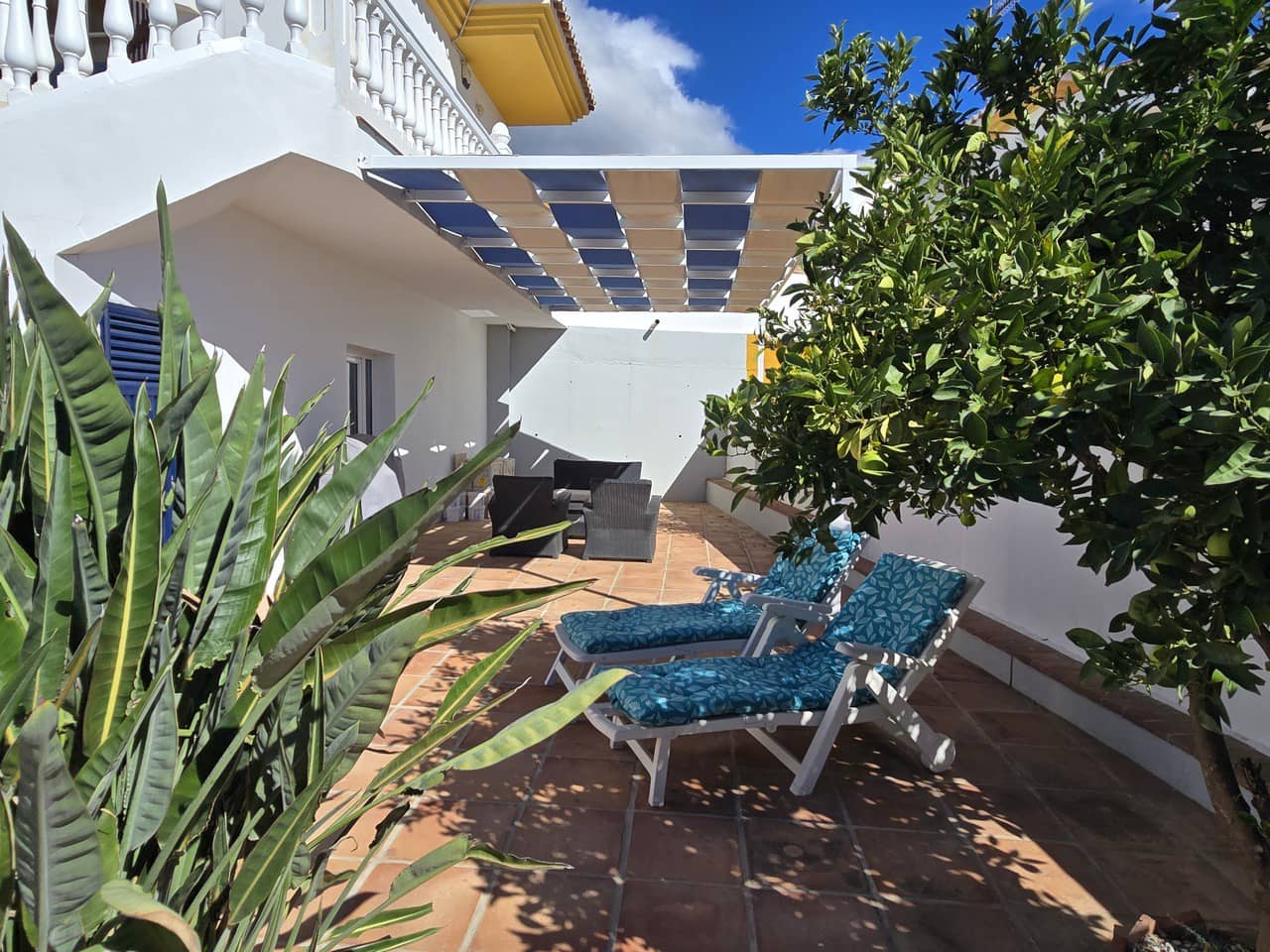 3 sypialnia Willa na sprzedaż w Alcaucin z basenem garażem - 299 000 € (Ref: 9357430)