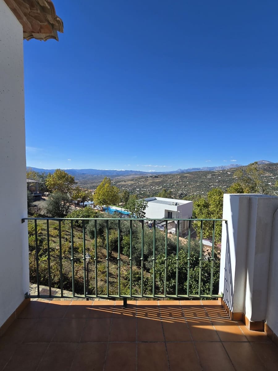 3 soveværelse Byhus til salg i Alcaucin med swimmingpool garage - € 185.000 (Ref: 9363030)