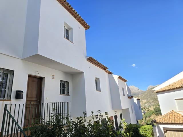 3 soveværelse Byhus til salg i Alcaucín med swimmingpool garage - € 185.000 (Ref: 9363030)