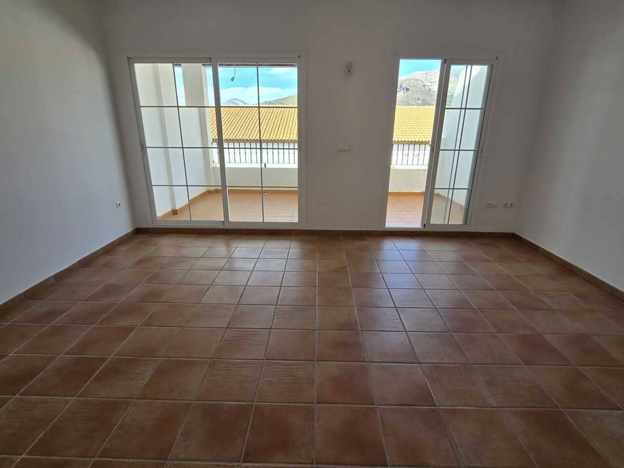 3 soveværelse Byhus til salg i Alcaucin med swimmingpool garage - € 157.000 (Ref: 9374058)