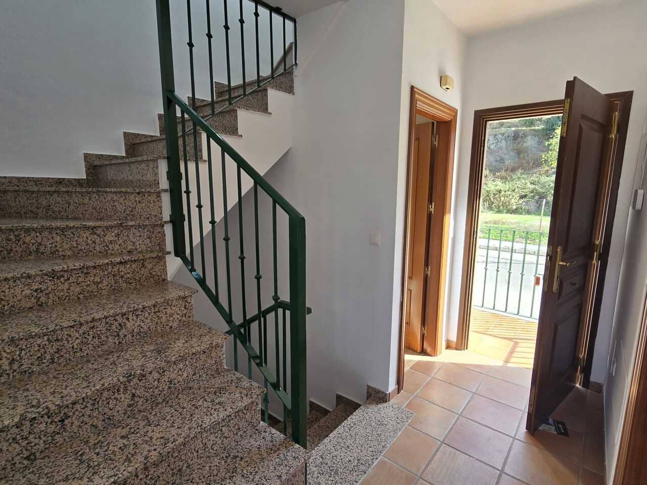 3 soveværelse Byhus til salg i Alcaucin med swimmingpool garage - € 157.000 (Ref: 9374058)