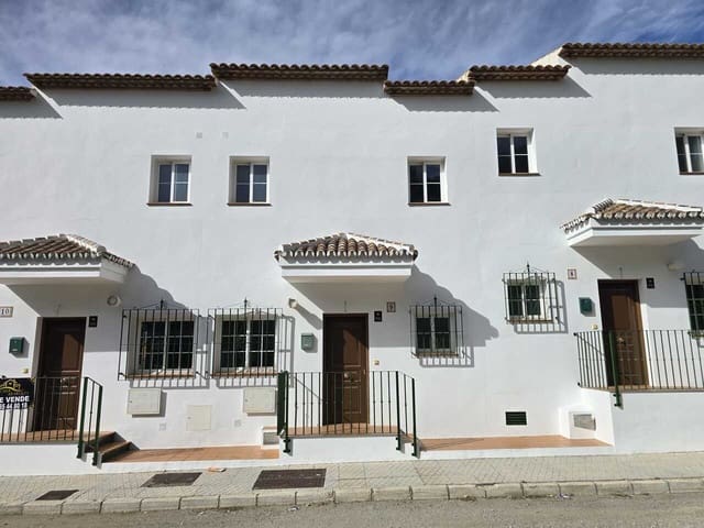 3 soverom Hus til salgs i Alcaucín med svømmebasseng garasje - € 157 000 (Ref: 9374058)