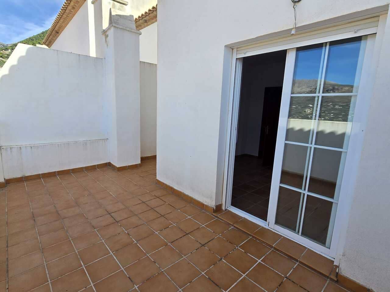 3 soveværelse Byhus til salg i Alcaucin med swimmingpool garage - € 157.000 (Ref: 9374058)